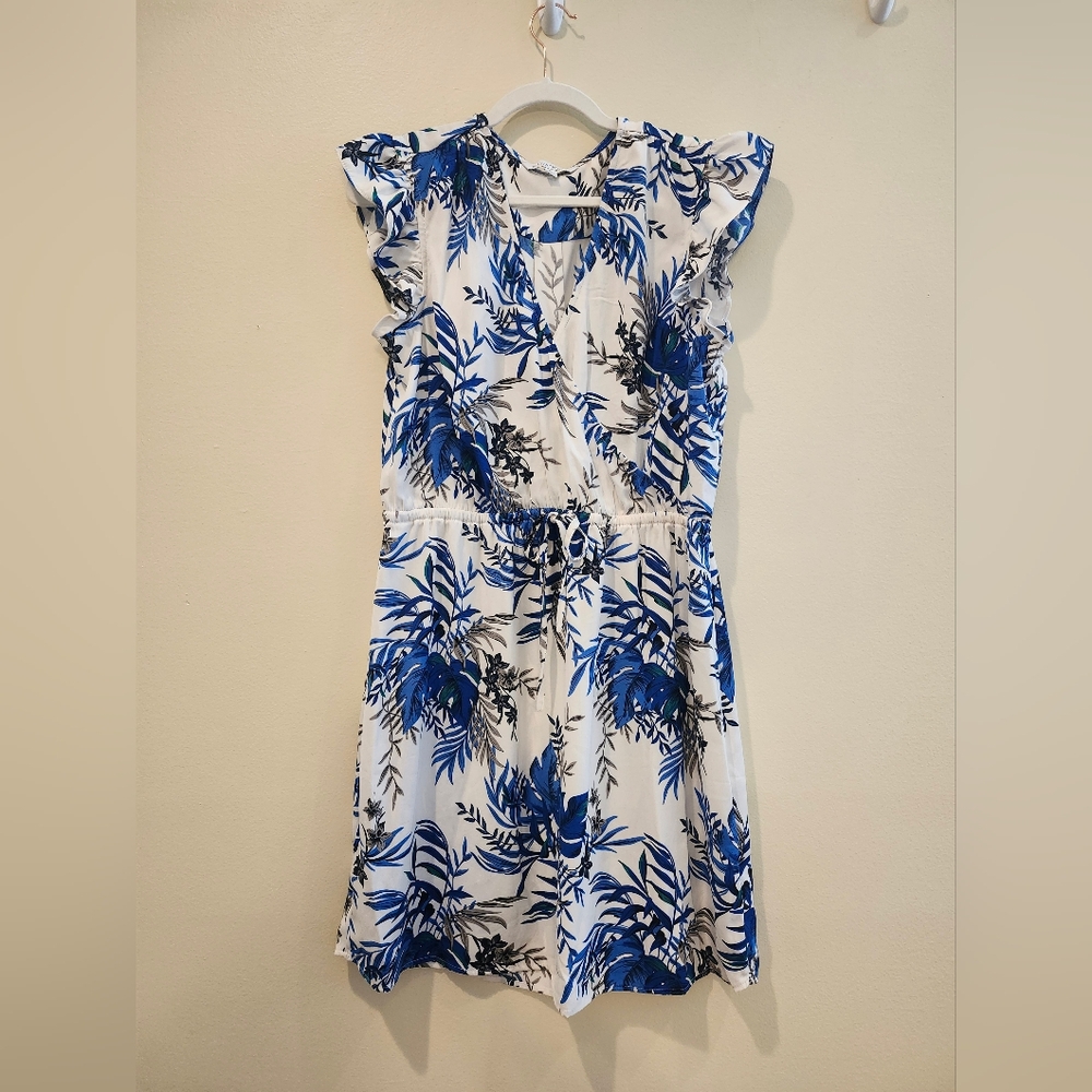 41 Hawthorn, size large, blue and white